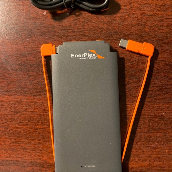 Enerplex Jumpr Ultra 4 Portable Power 4000mah - Picture 4 of 4